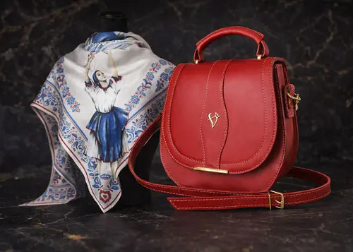 Slovenské módne kožené a hodvábne doplnky