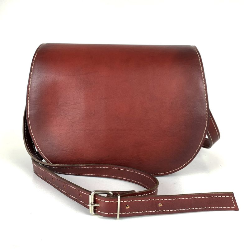 Bordová kožená kabelka, ručne tieňovaná, uzatváranie - skrytý magnet