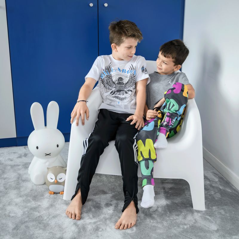 Záhradné stohovateľné kreslo, biely plast, SOKRA NEW