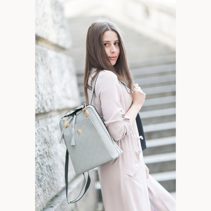 Luxusný kožený ruksak z pravej hovädzej kože č.8668 v šedej farbe