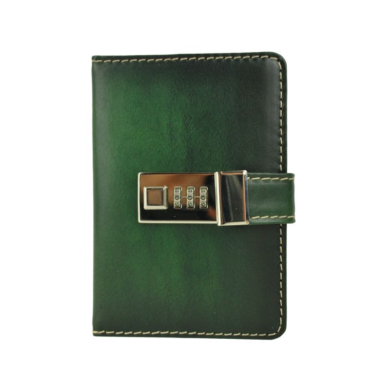 Kožený zápisník MINI s číselným zámkom v zelenej farbe, ručne tieňovaný