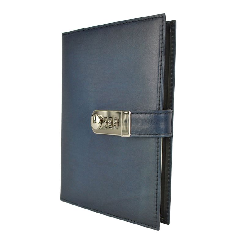 Kožený zápisník XXL s číselným zámkom v tmavo modrej farbe, ručne tieňovaný