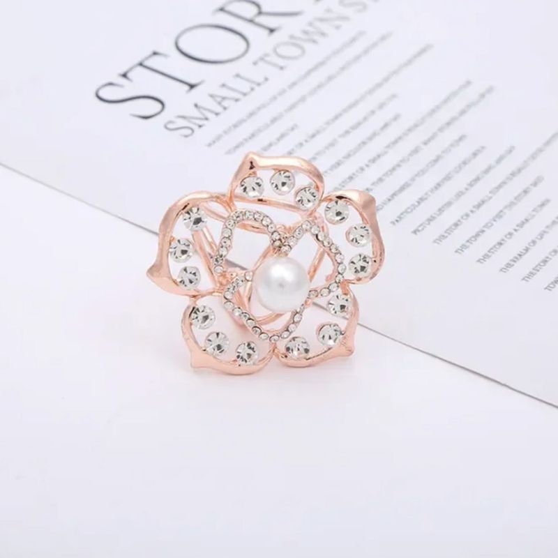Ozdoba pre šatky alebo šále so sklíčkami a imitáciou perly