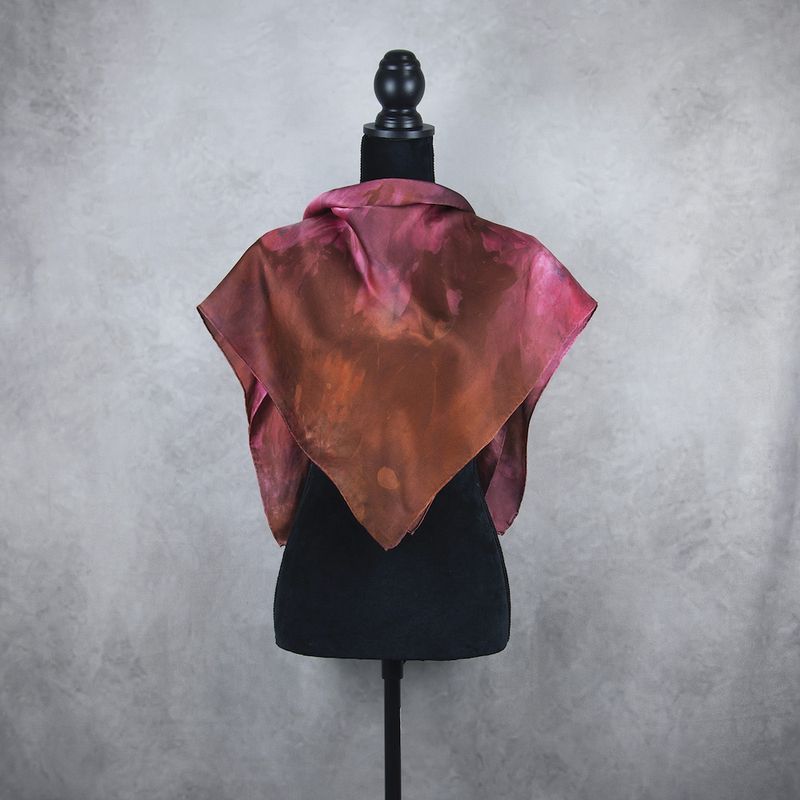 Luxusná hodvábna šatka LIMITED_352, Vyrobená na Slovensku, 90 x 90cm