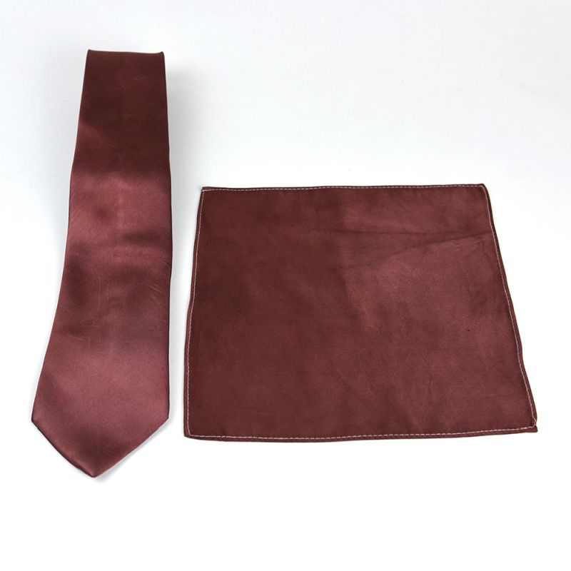 Hodvábna kravata a vreckovka v bordovej farbe, Slovenská výroba 100% hodváb