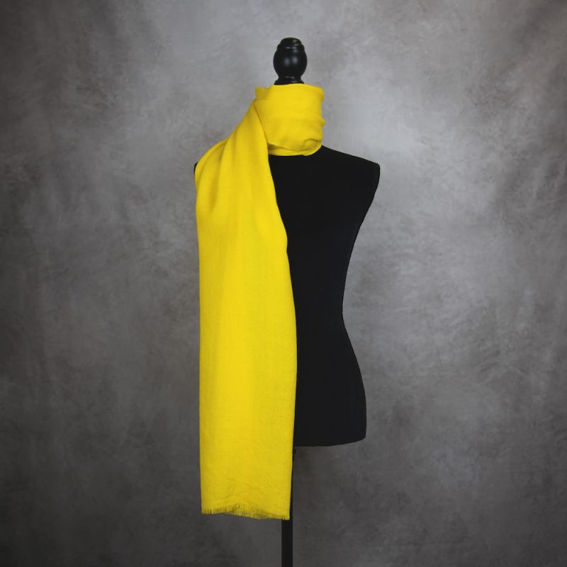 Zimný šál z Merino vlny, výroba na Slovensku - Žltý