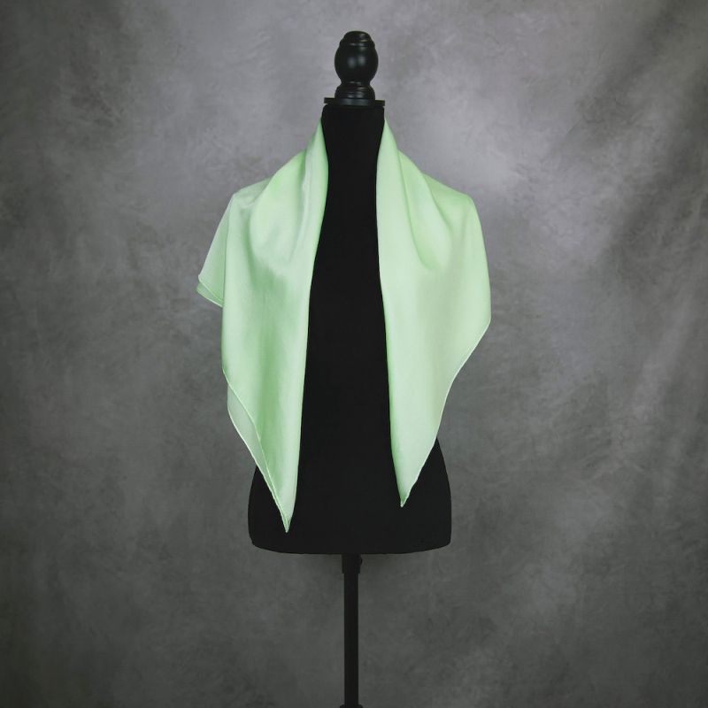 Hodvábna šatka NEÓNOVO ZELENÁ 90 x 90cm