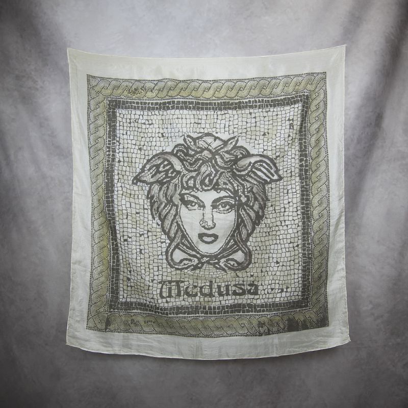 Ručne maľovaná hodvábna šatka ZELENÁ MEDÚZA, 90 x 90cm, Vyrobená na Slovensku