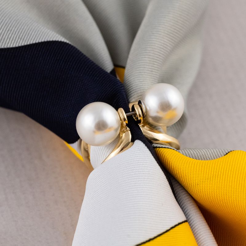 Ozdoba na šatku a šál, zlatý uzol s dvomi perlami