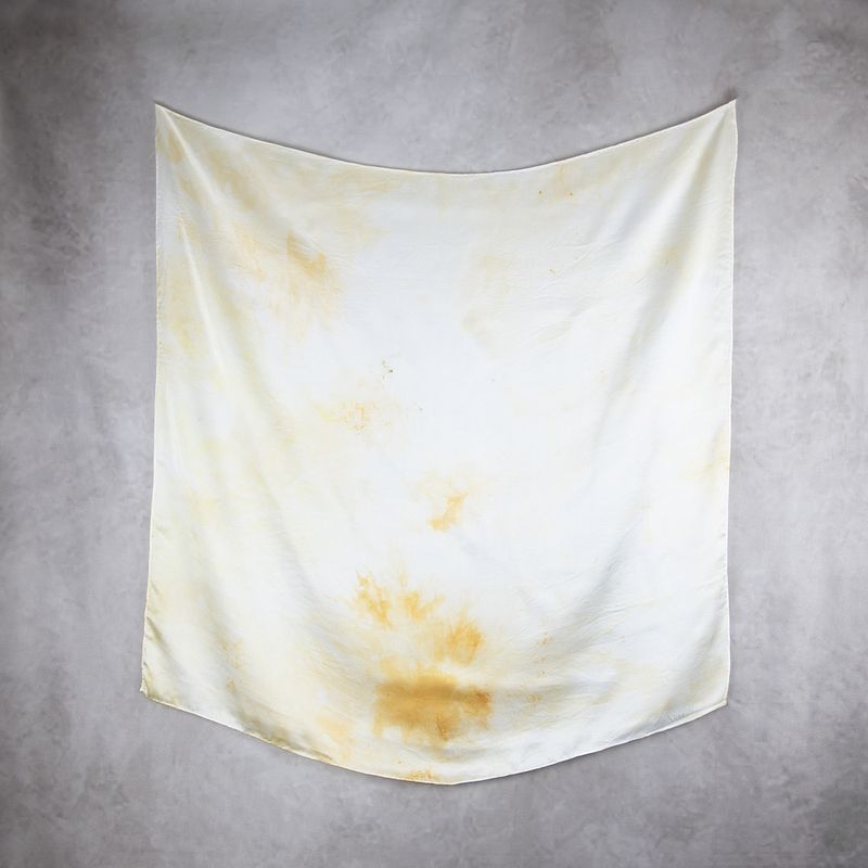 LIMITED_228 – Ručne vyrábaná Hodvábna Šatka 90 × 90 cm, Jeden kus