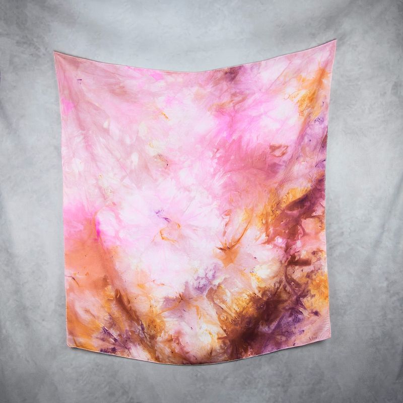 Hodvábna šatka VZOR_64, 90x80cm, Made in Slovakia