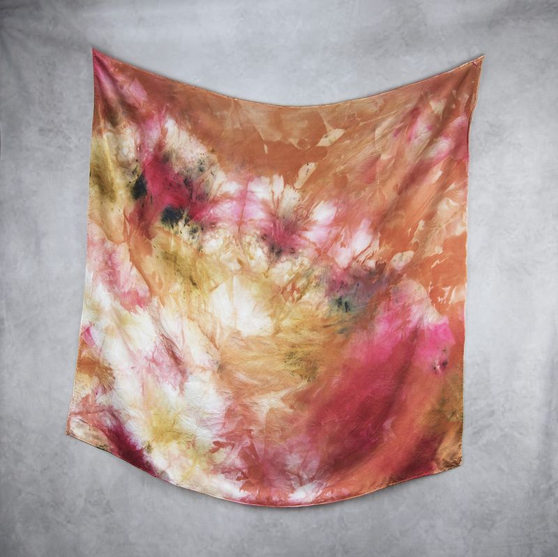 Luxusná hodvábna šatka LIMITED_326, Vyrobená na Slovensku, 90 x 90cm