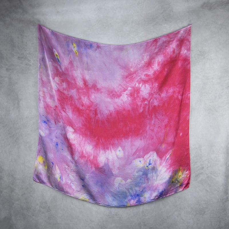 Luxusná hodvábna šatka LIMITED_330, Vyrobená na Slovensku, 90 x 90cm