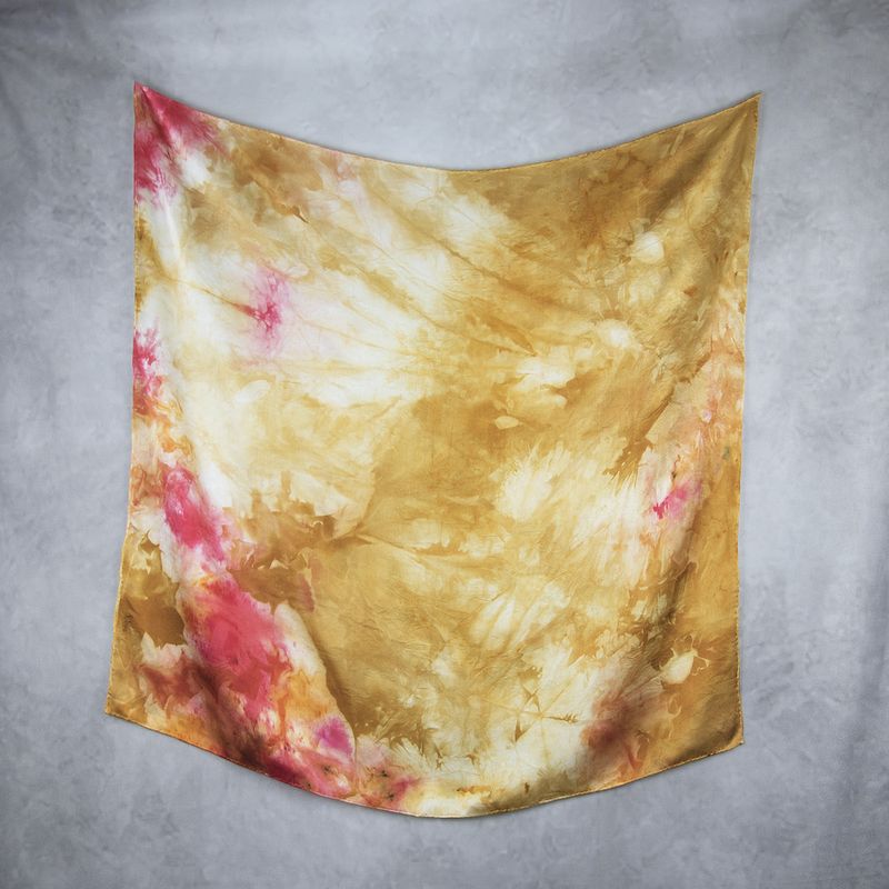 Luxusná hodvábna šatka LIMITED_353, Vyrobená na Slovensku, 90 x 90cm