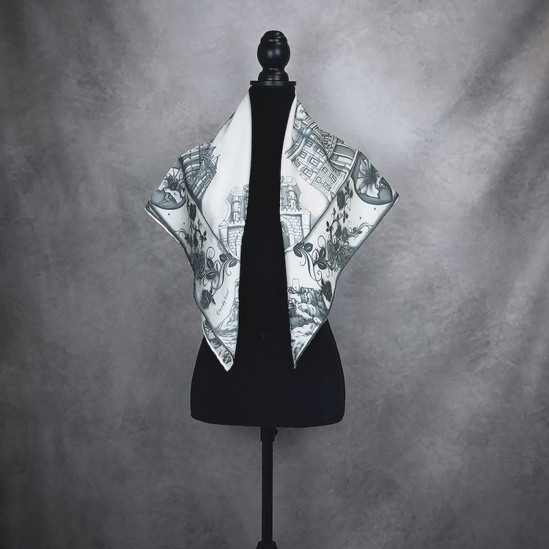 Módna hodvábna šatka SLOVENSKO BLACK - WHITE, 90 x 90cm, Made in SLOVAKIA