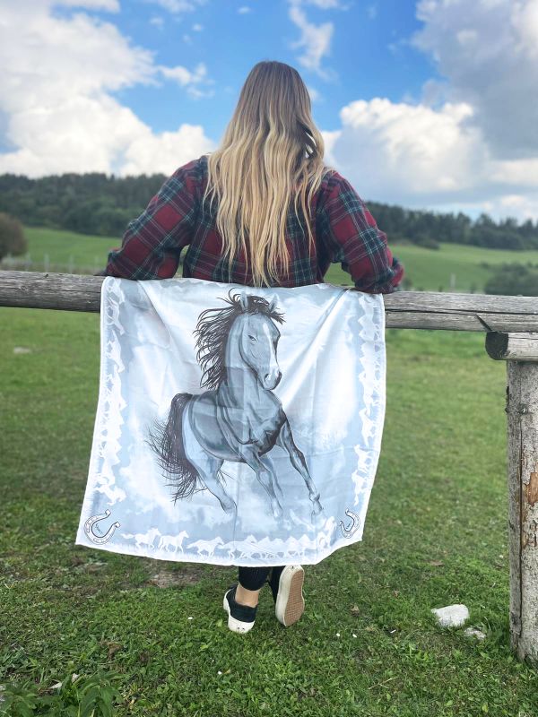 Hodvábna šatka Kôň - modrý, Ručná výroba na Slovensku, 90 x 90cm