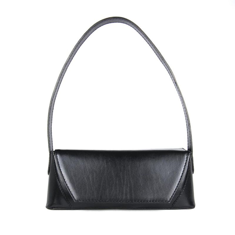 Kabelka z pravej kože v čiernej farbe