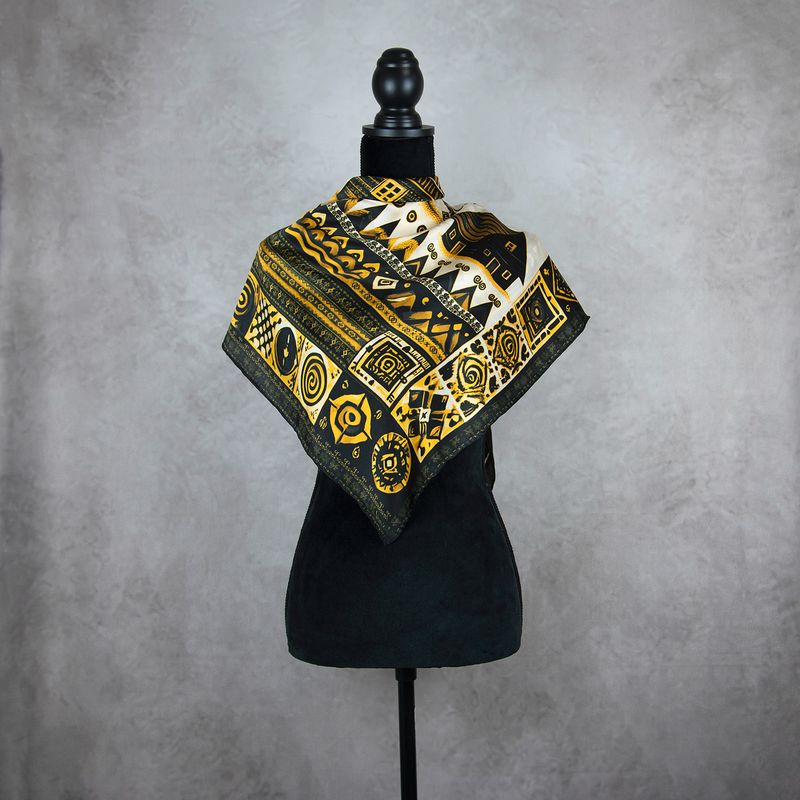 Módna hodvábna šatka ČIČMANY - ČIERNO-ZLATÉ, 90 x 90cm, MADE IN SLOVAKIA
