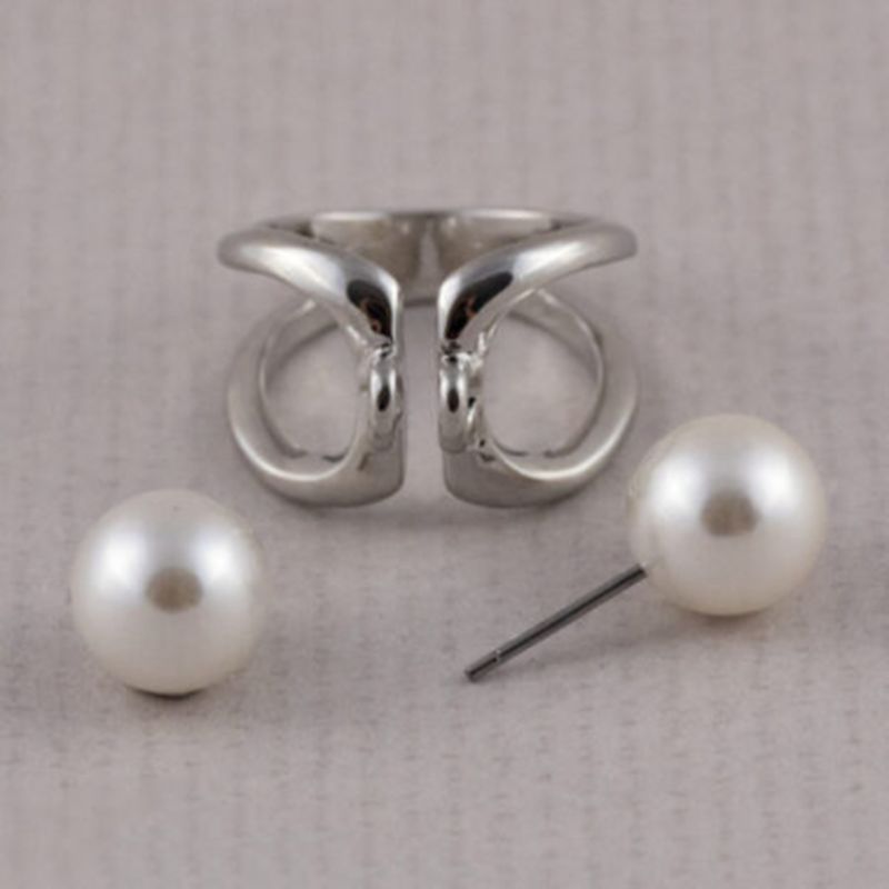 Klipový úchyt na šatku alebo šál v striebornej farbe