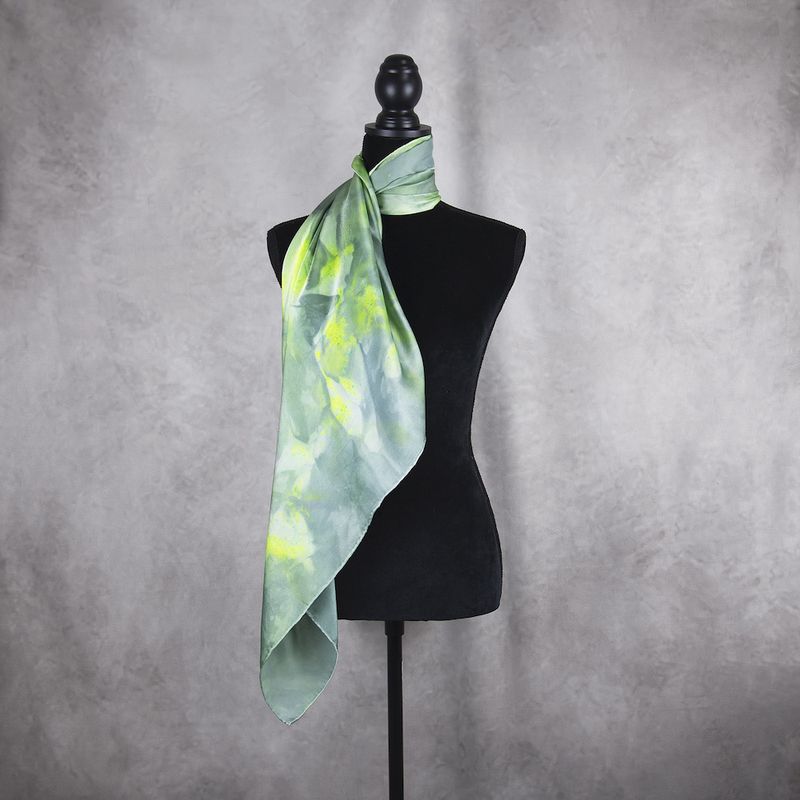 Ručne vyrábaná Hodvábna Šatka LIMITED_242, 90 × 90 cm, Jeden kus