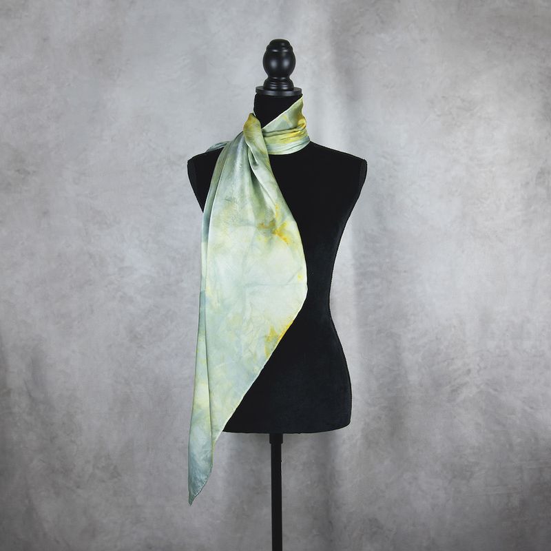 Ručne vyrábaná Hodvábna Šatka LIMITED_243, 90 × 90 cm, Jeden kus