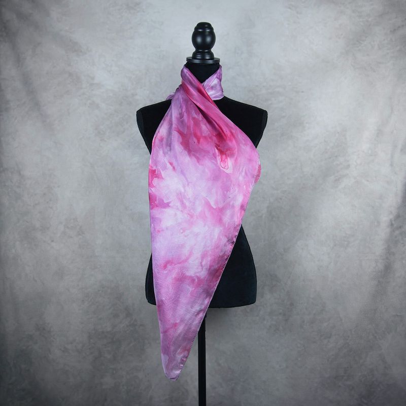 Hodvábna šatka VZOR_42, 80 x 90cm, nadčasová elegancia z prírodného hodvábu