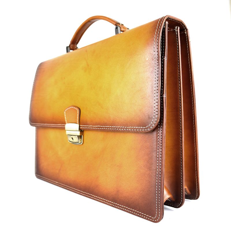 Kožená aktovka č.8040 v tmavo žltej farbe, ručne natieraná