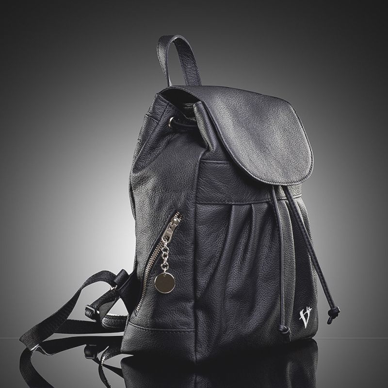 Luxusný kožený ruksak z pravej hovädzej kože č.8665 v čiernej farbe