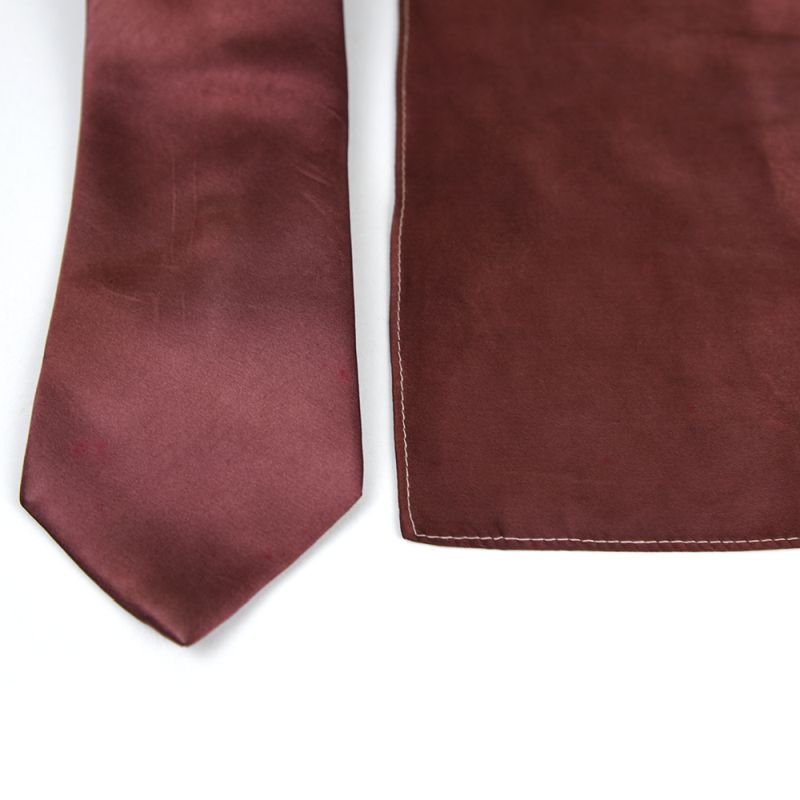 Hodvábna kravata a vreckovka v bordovej farbe, Slovenská výroba 100% hodváb