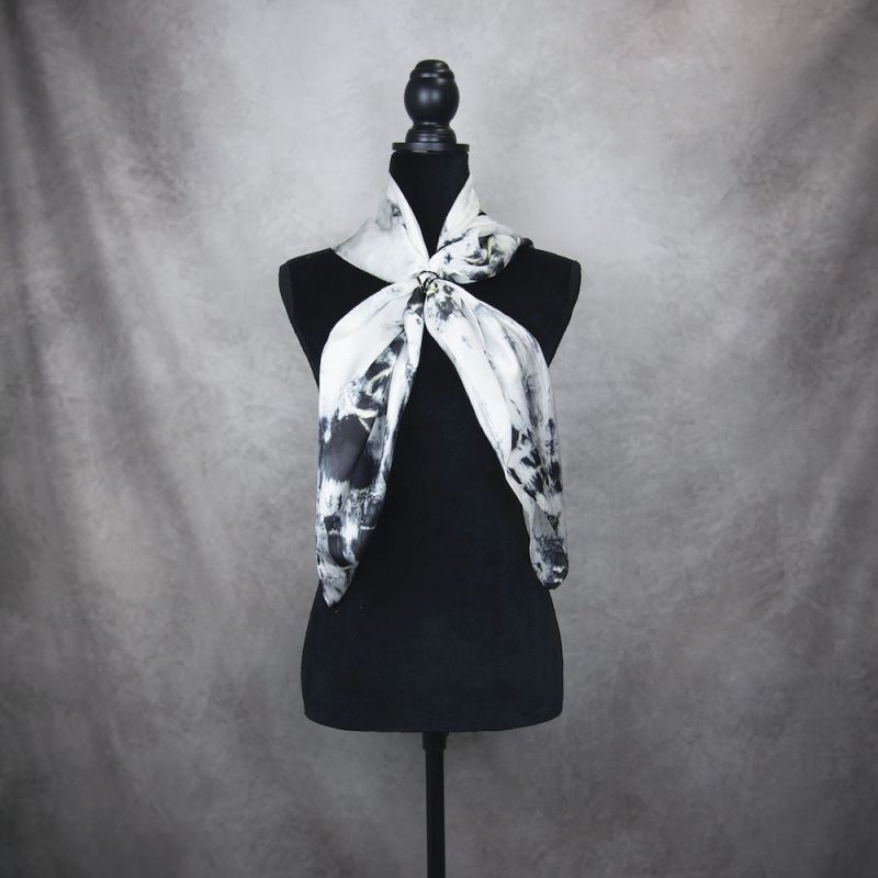 Hodvábna šatka LIMITED_082, Vyrobená na Slovensku, 90 x 90cm