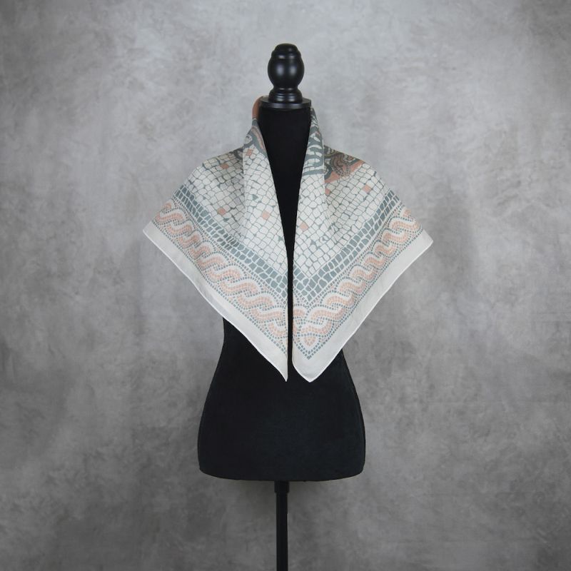 Hodvábna šatka LOSOSOVÁ MEDÚZA, 85 x 85cm, Vyrobená na Slovensku