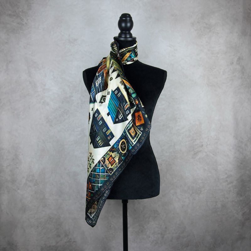 Módna hodvábna šatka ČIČMANY - ČIERNO-FAREBNÉ, 90 x 90cm, MADE IN SLOVAKIA