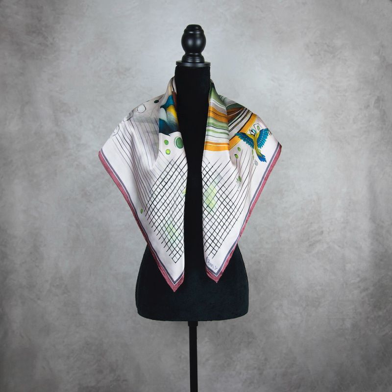 Módna hodvábna šatka SÝKORKA - PURPUROVÁ, 90 x 90cm, MADE IN SLOVAKIA