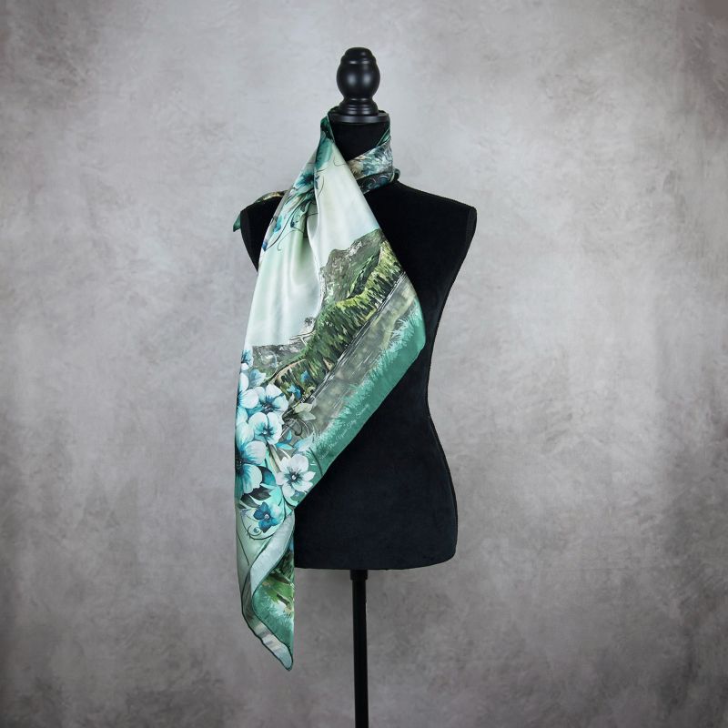 Módna hodvábna šatka VYSOKÉ TATRY - MÄTOVÉ, 90 x 90cm, Made in Slovakia