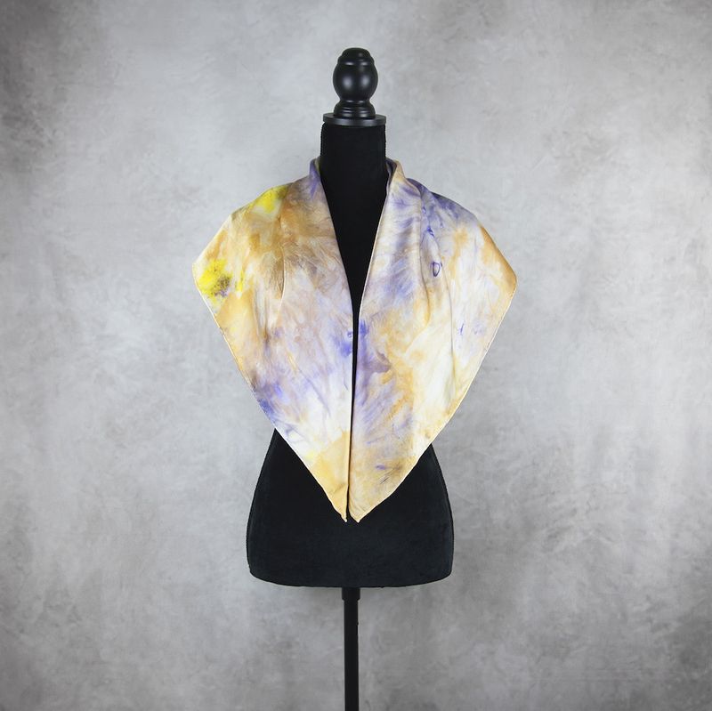 LIMITED_225 – Ručne vyrábaná Hodvábna Šatka 90 × 90 cm, Jeden kus