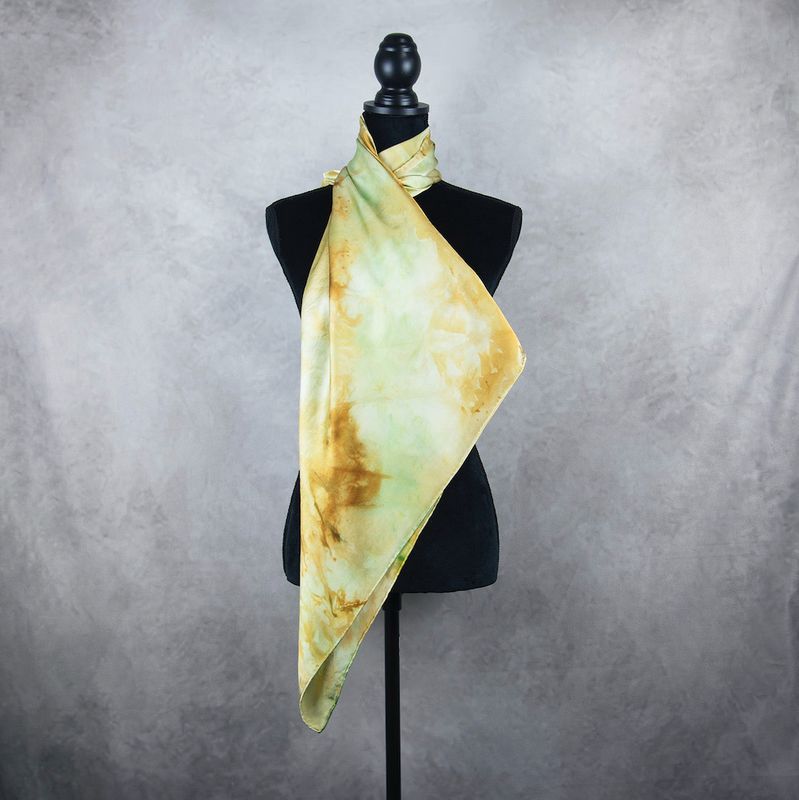Luxusná hodvábna šatka LIMITED_325, Vyrobená na Slovensku, 90x90cm