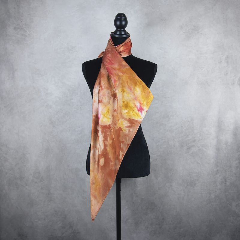 Luxusná hodvábna šatka LIMITED_328, Vyrobená na Slovensku, 90 x 90cm
