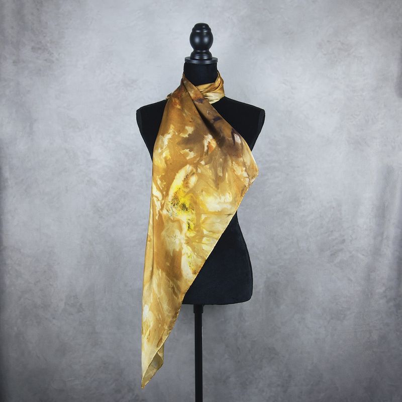 Luxusná hodvábna šatka LIMITED_351, Vyrobená na Slovensku, 90 x 90cm