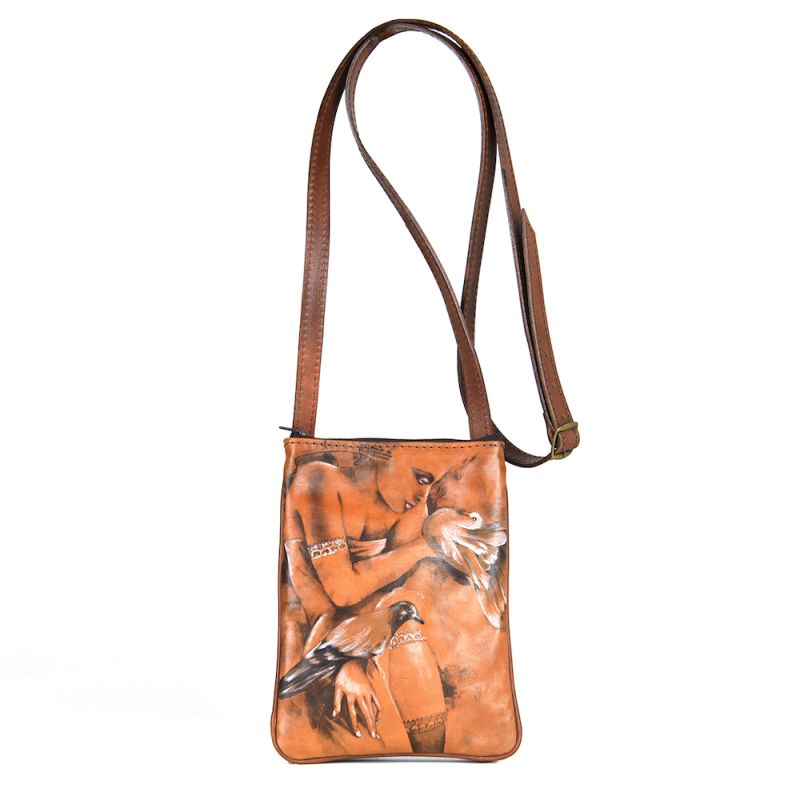 Ručne maľovaná crossbody kabelka č.8603 s motívom Žena s holubmi