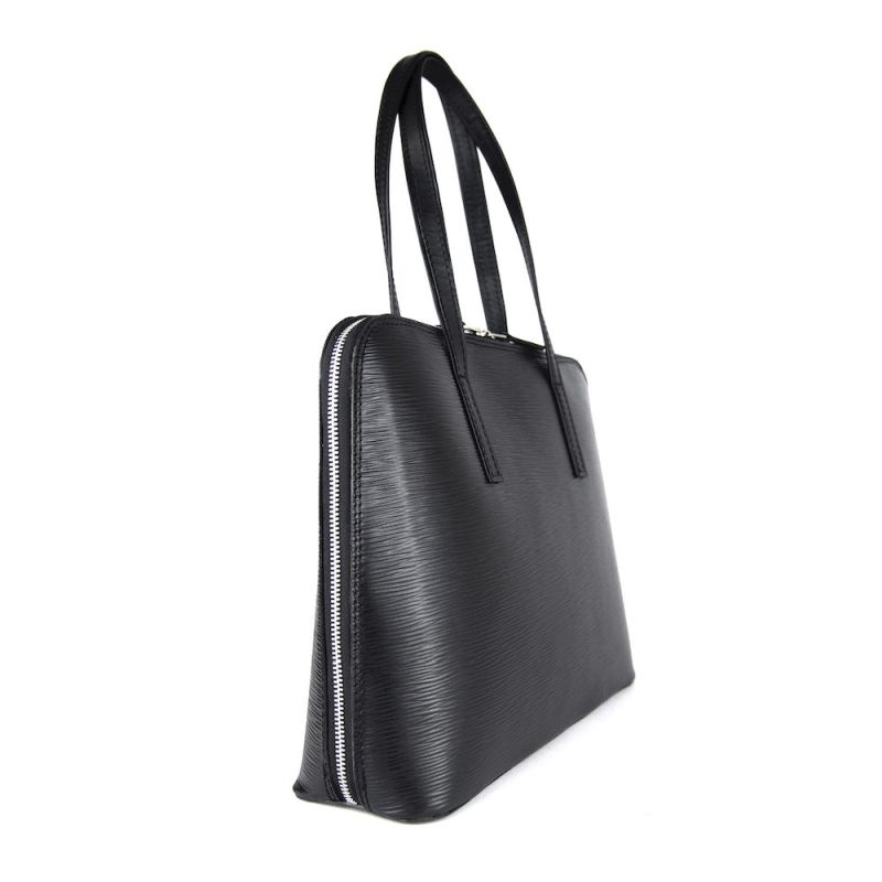 Luxusná kožená kabelka 8196 s reliéfnym dezénom kože v čiernej farbe