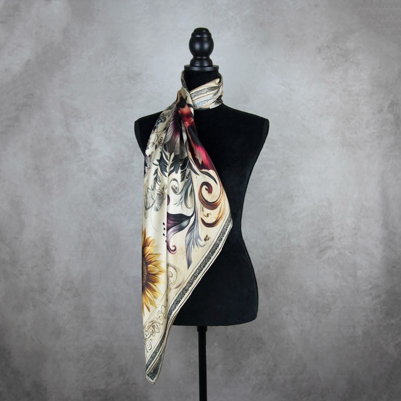 Módna hodvábna šatka LÚČNE KVETY - BÉŽOVÉ, 90 x 90cm, MADE IN SLOVAKIA