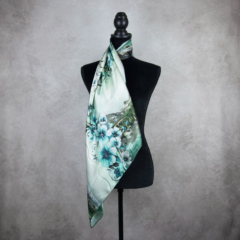 Módna hodvábna šatka VYSOKÉ TATRY - MÄTOVÉ, 90 x 90cm, Made in Slovakia