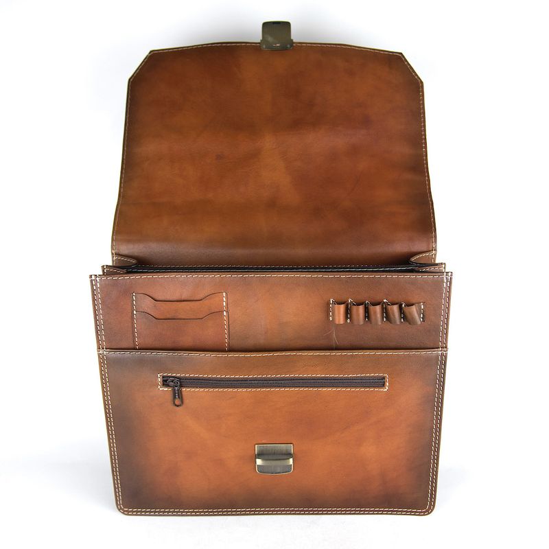 Kožená aktovka č.7897, ručne tamponovaná v Cigaro farbe