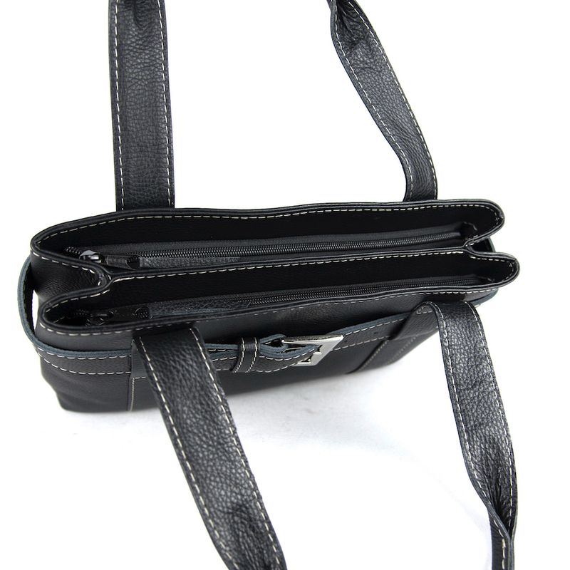 Dámska kožená kabelka v čiernej farbe