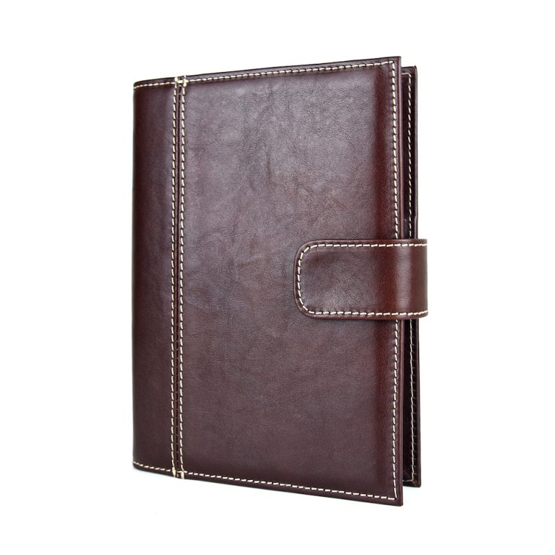 Kožený pracovný diár v tmavo hnedej farbe (svetlé prešitie)