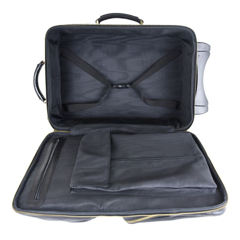 Celokožený cestovný kufor č.8280 s mechanikou v čiernej farbe, staromosádzne kovanie