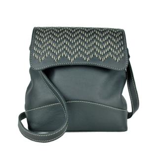 Ručne vyšívaná kožená kabelka v čiernej farbe s béžovým prešívaním