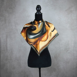 Módna hodvábna šatka KAMZÍK - SIVÝ, 90 x 90cm, MADE IN SLOVAKIA