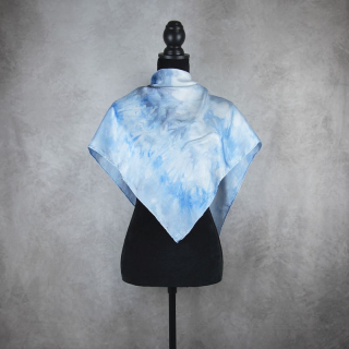 LIMITED_223 – Ručne vyrábaná Hodvábna Šatka 90 × 90 cm, Jeden kus